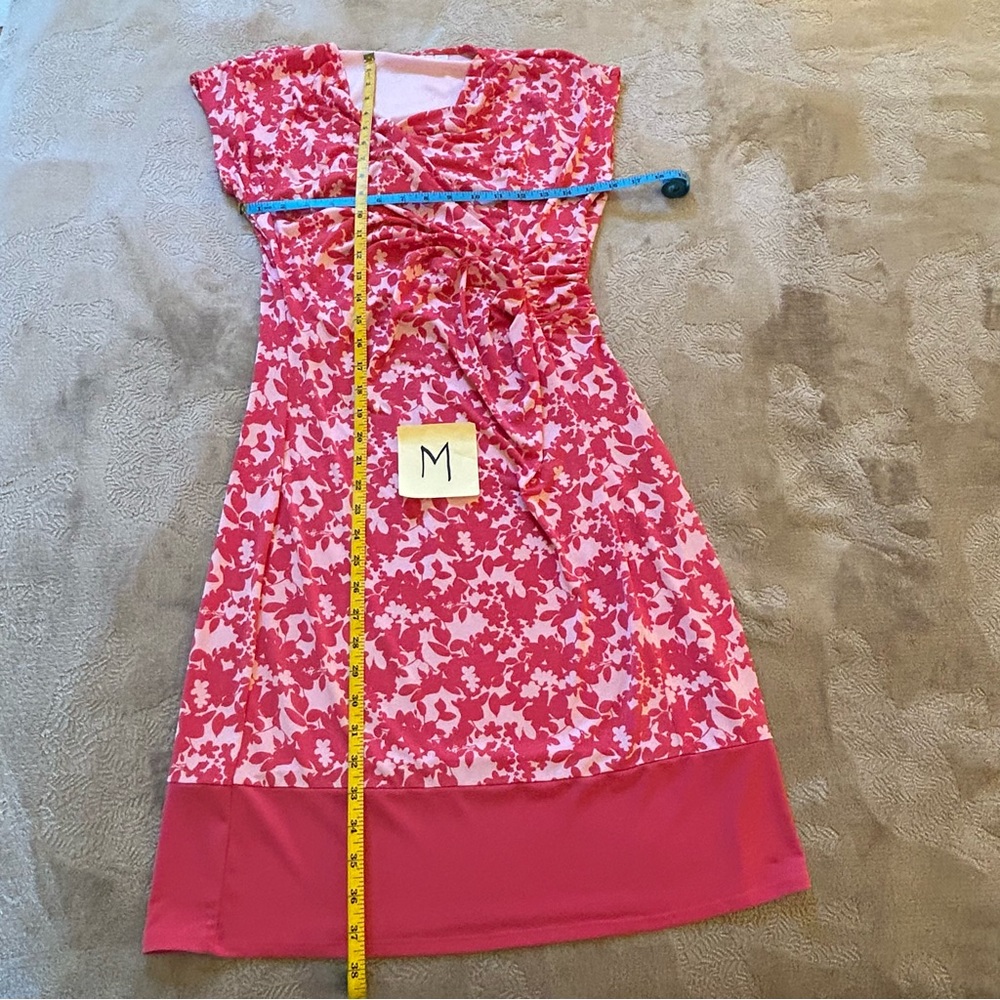 New York & Company stretch pink leafy floral crossover dress Size M - Picture 10 of 10